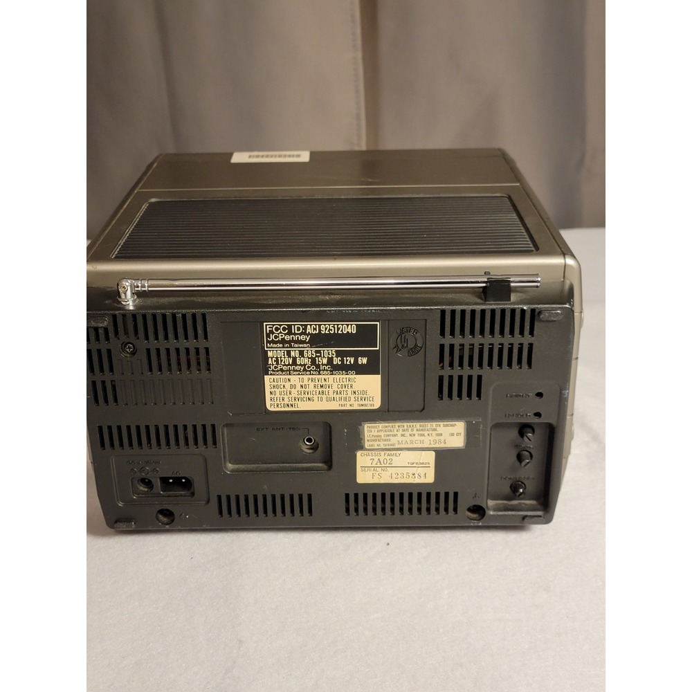 Vintage 1983 Portable TV Radio JC Penney 685-1036A CRT Made In Taiwan - Picture 3 of 4